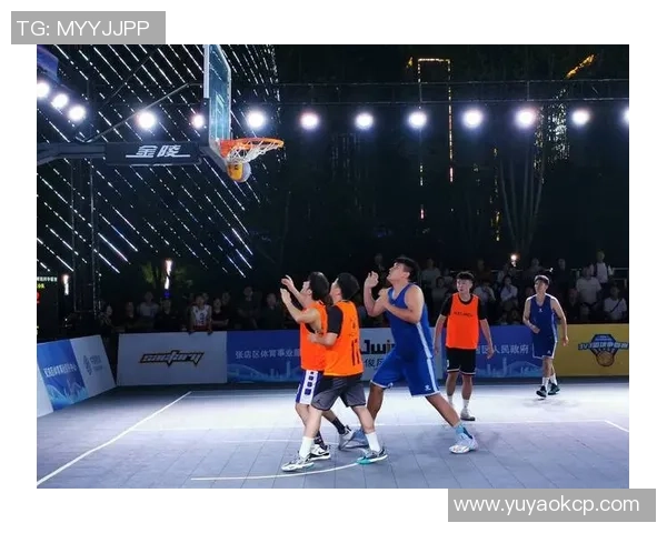 2016年中国与美国篮球赛精彩回放与赛后分析全景呈现